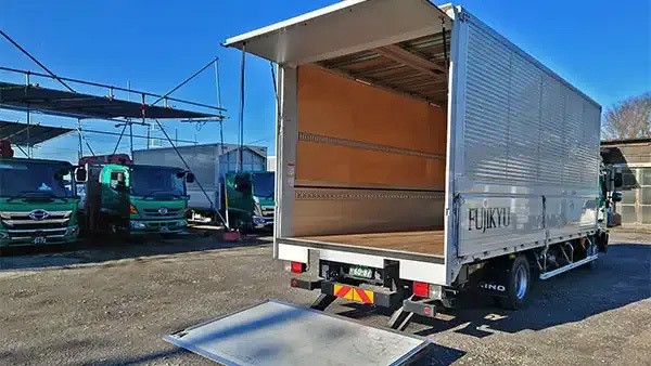 パワーゲート車