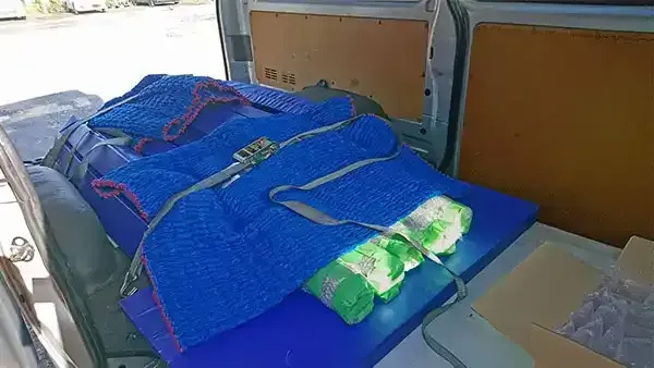 管材の荷物を積み込んだ場面①
