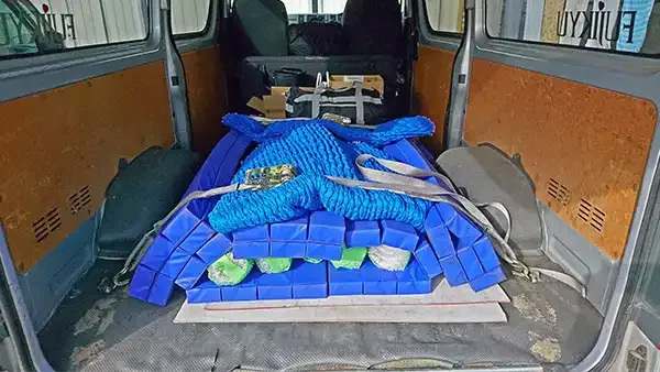 管材の荷物を積み込んだ場面②