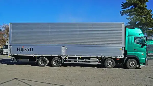 大型ウィング車